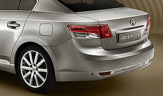 ����� Toyota Avensis ���������� � ������