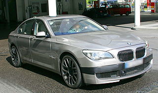 ������ ���� ������ BMW M7