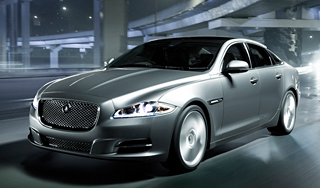 Jaguar ������� ���� �� ����� ������