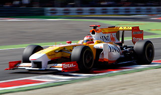 ������ Renault ������� ����� �� ������ ����