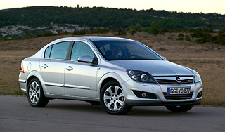������ Opel Astra ��������� � ������