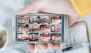 HTC � Facebook ������� "����������" �������