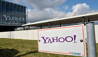Yahoo ������� �������� Alibaba �� �� �����