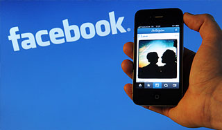 Facebook ������� ����������� ��������