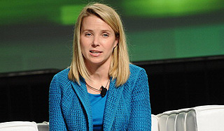 Yahoo ���������� ���-��������� Google