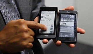 E Ink ��������� �������� � ����������