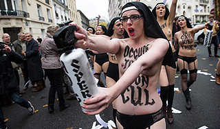 �������� ������ ���������� FEMEN