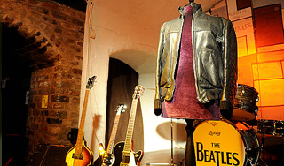 ������ ������� Beatles ���� �� $180 �����