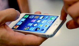 Apple ���������� ������ �������� iPhone