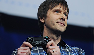 Sony ����������� PlayStation 4