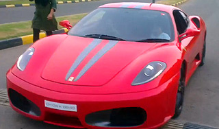 ��������� ������� 9-������� ���� �� Ferrari