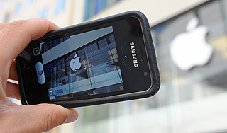 Apple �������� ���������� Samsung
