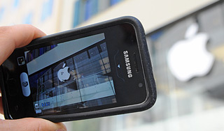 Samsung �������� Apple �� ������������