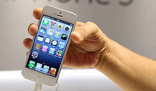 Apple ������ ������ iPhone �� �����