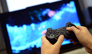 PlayStation 4 ������� ��������� ����������