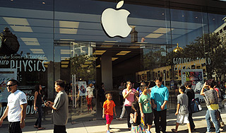Apple ���������� ����� ����������� iPhone