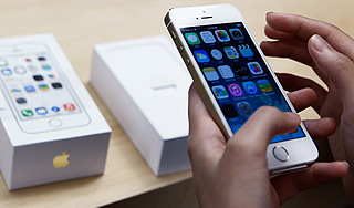 ������� ���� ������ iPhone � ������