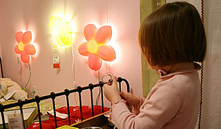Светильник из IKEA убил годовалого ребенка Светильник из IKEA убил годовалого ребенка