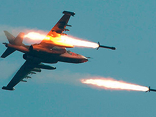 Штурмовики Су-25 расстреляли Семеновку Штурмовики Су-25 расстреляли Семеновку