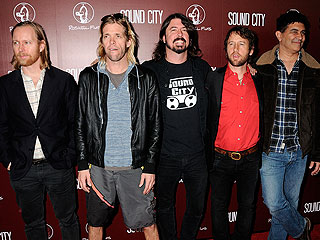 ������ Foo Fighters ��������� ����� ������