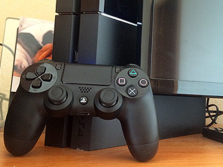 ������ "��������" PlayStation � Xbox