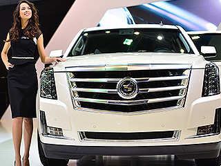 Cadillac ������� ����� ��������� Escalade