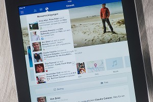 ������ Facebook ������� ���� �������������