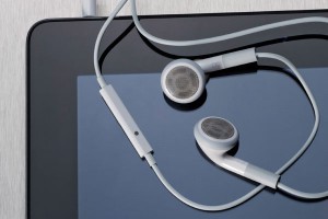 Apple ����� ��������� ������ �� $10 � �����