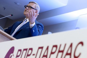 ������ ����� �������� ������ � ������� ������