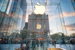 Apple ���������� ������� ����� � $532 ���