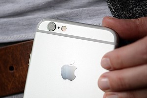 Apple ������� � ��������� ������� iPhone 6