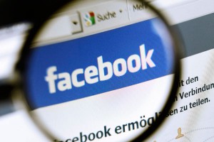 ������ ������ Facebook ����� ������������