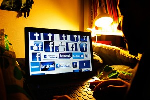 Facebook ��������� ������ ������������