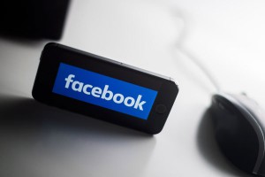 Facebook �������� � ������ �� ����������