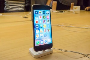 Apple ������� "����" ��� ������ iPhone