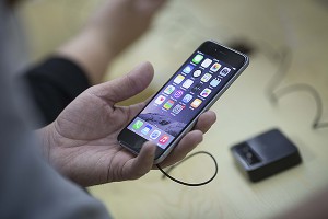 ����� Apple ������� ����� iPhone � iPad