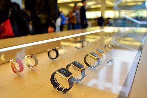 Apple Watch ����� ����� � ����